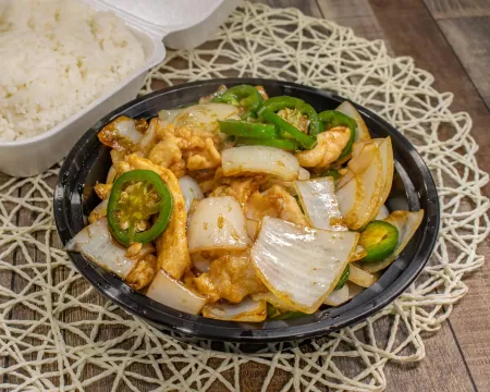 Jalapeño chicken stir-fried with onion and garlic